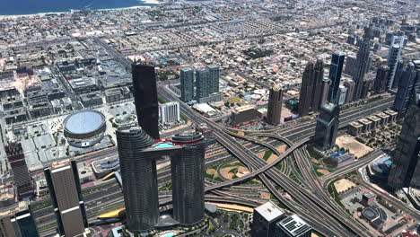 Die-Stadt-Dubai-In-Den-Vereinigten-Arabischen-Emiraten-Von-Oben-Mit-Blick-Auf-Die-Hauptstraße
