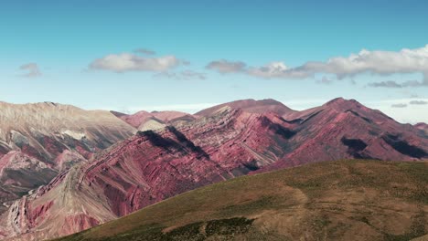 Slow-establishing-shot-of-the-vibrant-hill-of-14-colors-in-Jujuy,-Argentina