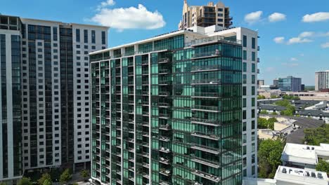 Apartamentos-Residenciales-Contemporáneos-En-Buckhead-Uptown-En-Atlanta,-Georgia,-EE.UU.