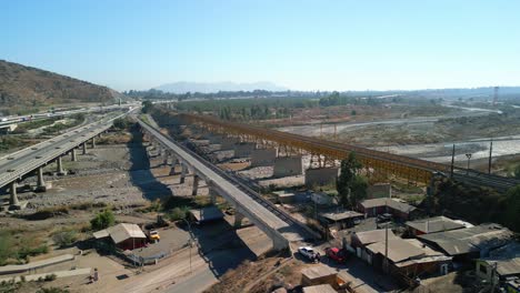 Carreteras-Y-Linea-Ferroviaria,-Comuna-De-Buin,-Pais-De-Chile