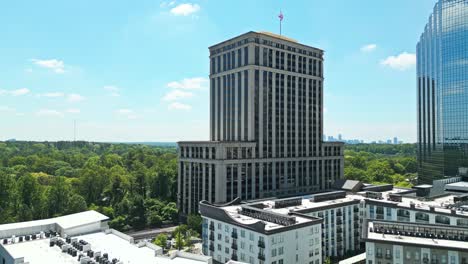 Bürogebäude-In-Der-Uptown-Commercial-City-Von-Buckhead-In-Atlanta,-Georgia,-USA