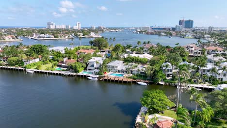 Häuser-Und-Palmen-Luftaufnahme-Der-Skyline-Von-Fort-Lauderdale,-Florida