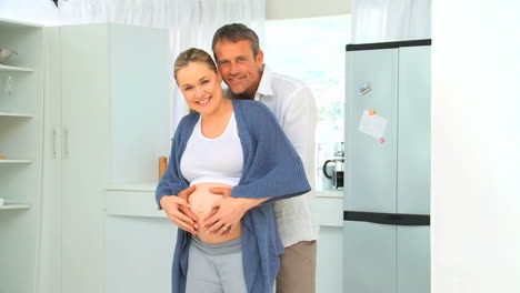 Lovely-future-parents-in-the-kitchen