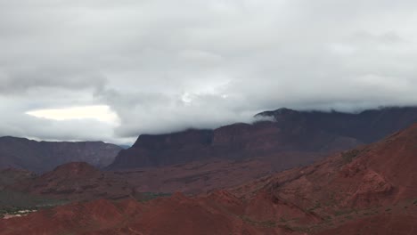 Cloudy-landscape-of-mountainous-region-in-Quebrada-de-las-Conchas-Province-of-Salta,-Argentina