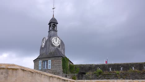 Clock-Tower-in-Walled-City-of-Concarneau,-Brittany,-France