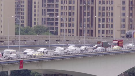 Congestión-Del-Tráfico-En-El-Puente-Del-Río-Jialing-En-Chongqing