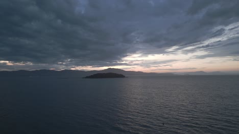 Tarde-De-Otoño-En-La-Isla-Francesa-De-Florianópolis,-Brasil.