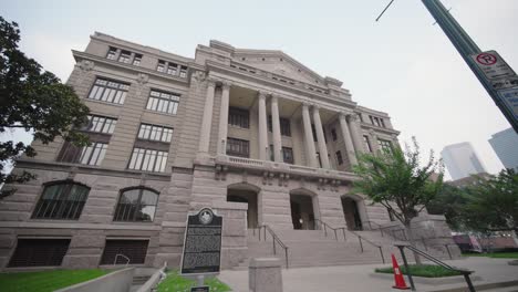 Weitwinkelaufnahme-Des-Gerichtsgebäudes-Von-1910-In-Der-Innenstadt-Von-Houston,-Texas