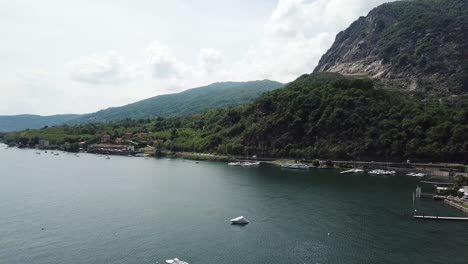 Seeufer-Von-Feriolo-Am-Lago-Maggiore-In-Italien
