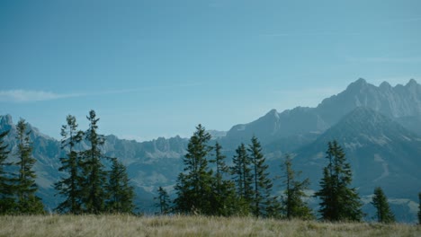 Vista-Panorámica-De-La-Montaña-Nueva-Saltzburgo