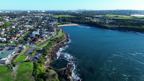 Promontorio-Costa-Paisaje-Vista-De-Malabar-Océano-Playa-Residencial-Barrio-Vivienda-Suburbios-Rurales-De-Sydney-Australia-Drone-Viajes-Aéreos