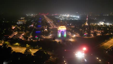 La-Puerta-De-La-India-Es-Un-Monumento-A-Los-Caídos-Ubicado-Cerca-Del-Camino-Kartavya-En-El-Borde-Oriental-Del-&quot;eje-Ceremonial&quot;-De-Nueva-Delhi.