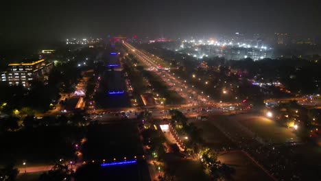 La-Puerta-De-La-India-Es-Un-Monumento-A-Los-Caídos-Ubicado-Cerca-Del-Camino-Kartavya-En-El-Borde-Oriental-Del-&quot;eje-Ceremonial&quot;-De-Nueva-Delhi.