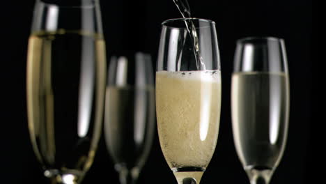 Champagner-Fließt-In-Superzeitlupe