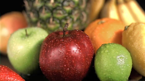 Drop-falling-on-apple-in-super-slow-motion