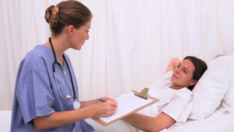 Patient-listening-to-her-nurse