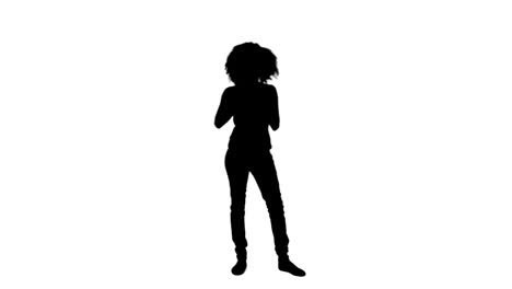 Silhouette-Einer-Stehenden-Frau