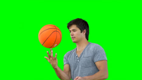 Mann-Dreht-Einen-Basketball-