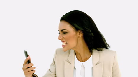 Geschäftsfrau-Schreit-Auf-Ihr-Mobiltelefon