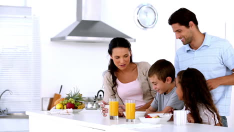 Family-having-breakfast-together