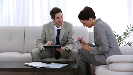 Businessman-meeting-with-a-colleague