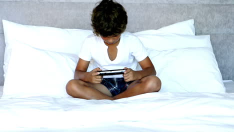 Little-boy-playing-a-video-game