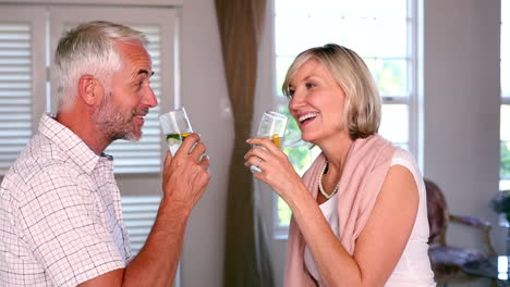 Happy-couple-drinking-lemonade-together