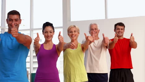 Fitness-class-showing-thumbs-up