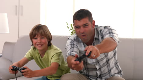 Vater-Und-Sohn-Spielen-Zusammen-Videospiele