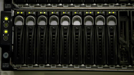 Green-lights-blinking-on-servers