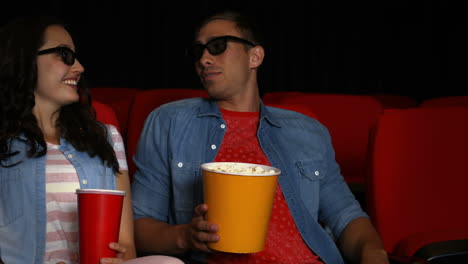 Couple-watching-3d-movie-in-cinema
