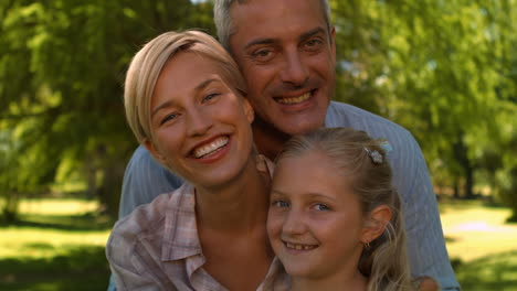 Happy-family-in-the-park