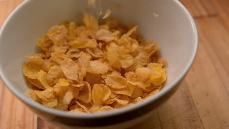 Cereal-pouring-into-a-bowl