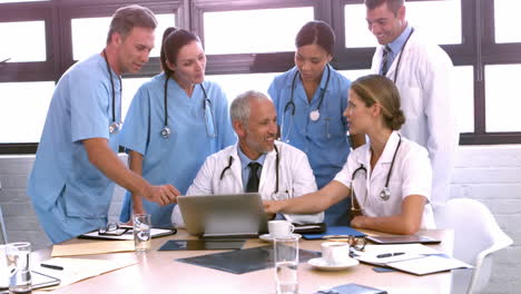 Medical-team-using-laptop