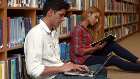 Students-revising-in-the-library