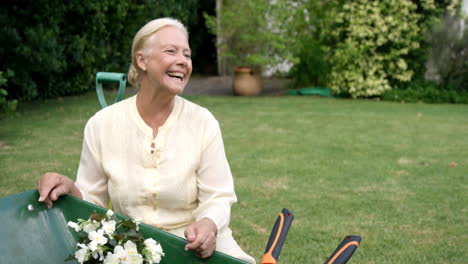 Grandmother-and-child-smiling