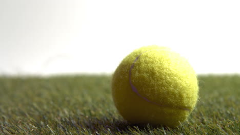 Nahaufnahme-Eines-Tennisballs