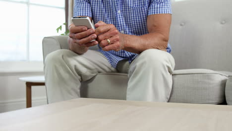 Senior-man-using-smartphone