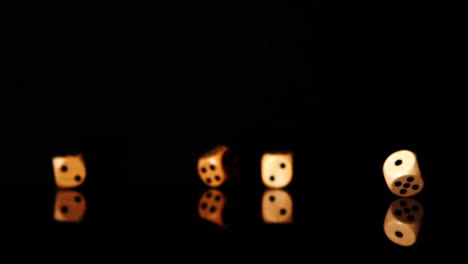 Rolling-dices-in-slow-motion