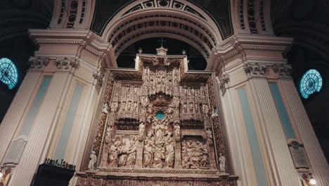 Basilika-Wunderschöner-Detaillierter-Altar-Im-Inneren-Der-Riesigen-Kirchenhalle-Von-San-Pablo-In-Saragossa