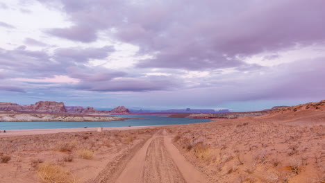 Paisaje-Del-Lago-Powell-Al-Atardecer-En-Utah,-Estados-Unidos---Timelapse