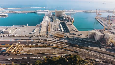 highway-next-to-international-shipping-port-of-Barcelona