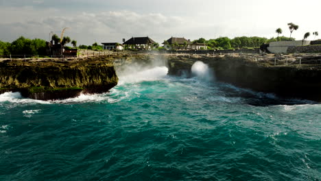 Powerful-Waves-Crashing-On-Rocky-Cliffs-In-Devil's-Tears,-Nusa-Lembongan,-Bali-Indonesia