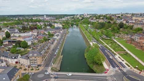 Pont-Yssoir-bridge-on-Sarthe-River-at-Le-Mans-city,-France