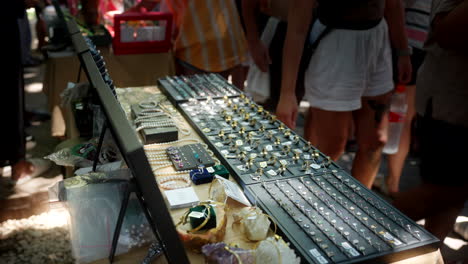 Jewellery-on-display-for-passing-customers,-La-Brisa-Sunday-market-sales