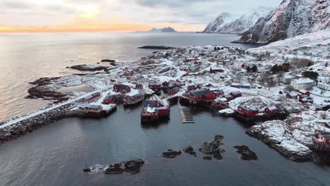 Luftaufnahme-Der-Lofoten-Inseln,-Wunderschöne-Landschaft-Im-Winter