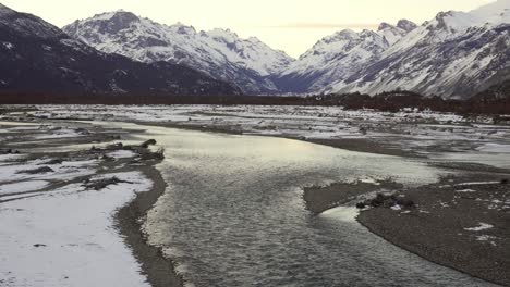 Las-vueltas-river-and-snowy-mountain-range-in-Patagonia,-Argentina