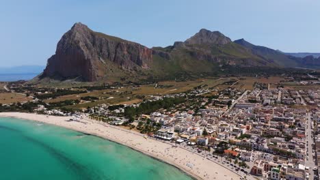 Hermoso-Disparo-De-Drone-Sobre-San-Vito-Lo-Capo---Ciudad-Costera-Siciliana