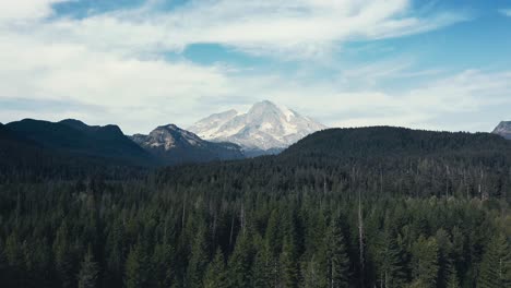 Incredibly-gorgeous-ascending-drone-aerial-shot-of-Mt-Rainier-in-Washington-State
