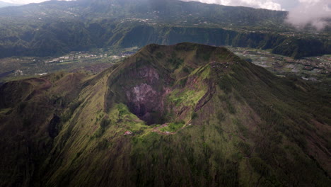 Mount-Batur-Krater,-Aktiver-Vulkan-Auf-Der-Insel-Bali,-Indonesien